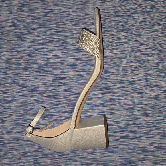 I. Miller Women's Emely Buckle Open Toe Block Heel Pumps Silver Size 8.5 - Picture 6 of 11